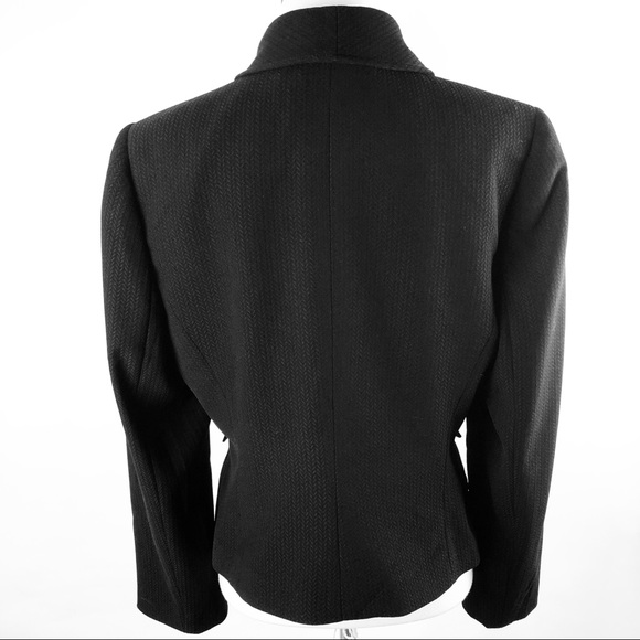 Tahari black cropped herringbone blazer - Picture 4 of 8
